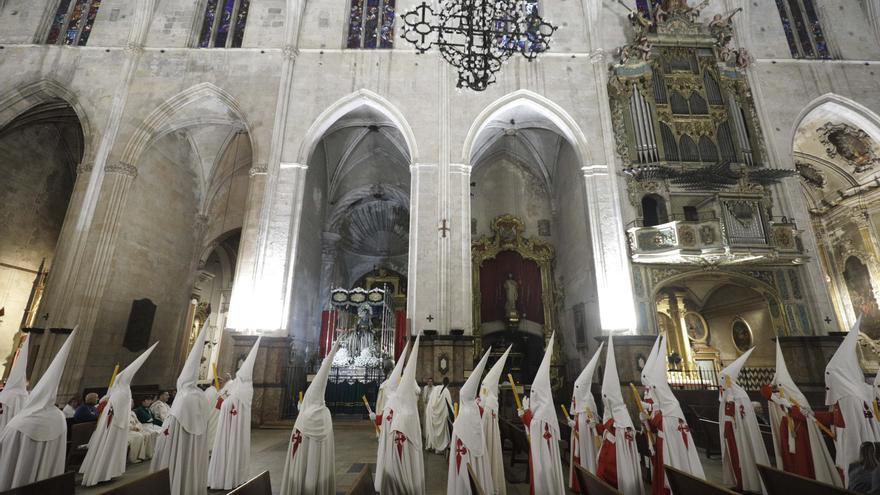 Viernes Santo en Palma: El Sant Enterrament cierra la Semana Santa