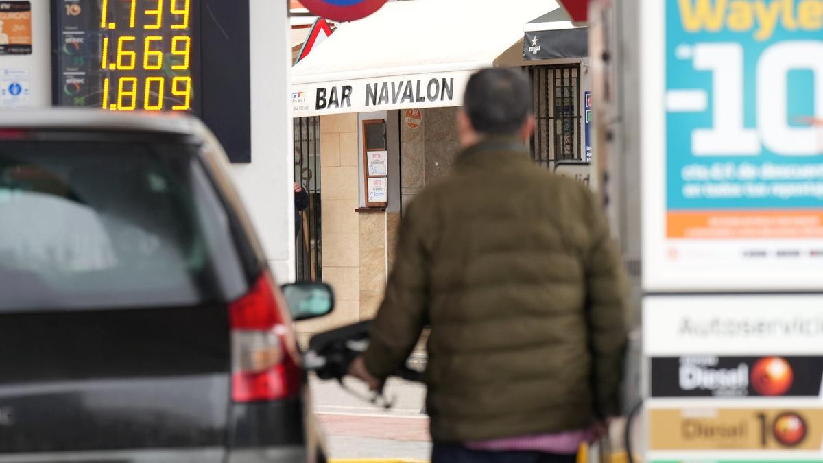 Las gasolineras de Castellón tienen más clientes de lo habitual ante el alza de precios.