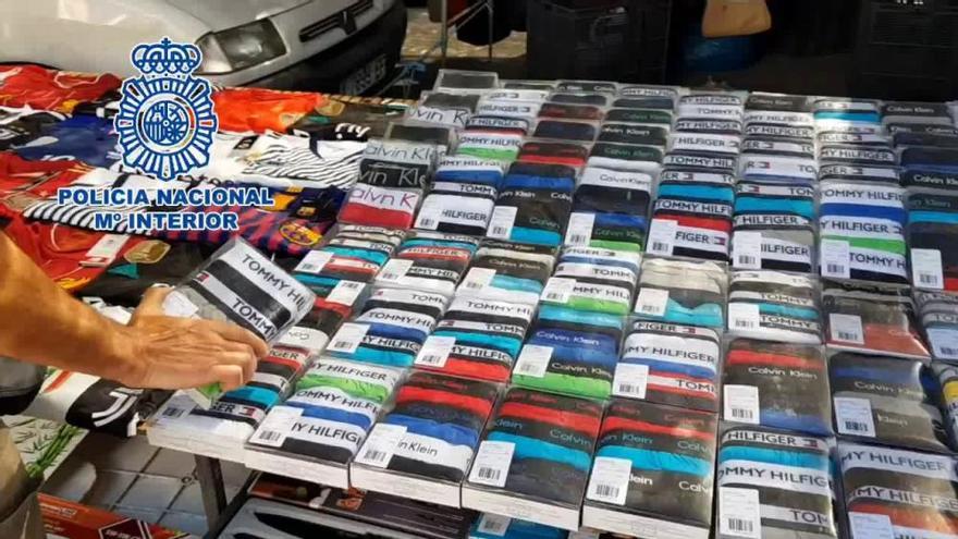 La Policía Nacional interviene más de 1000 artículos falsificados en Benidorm