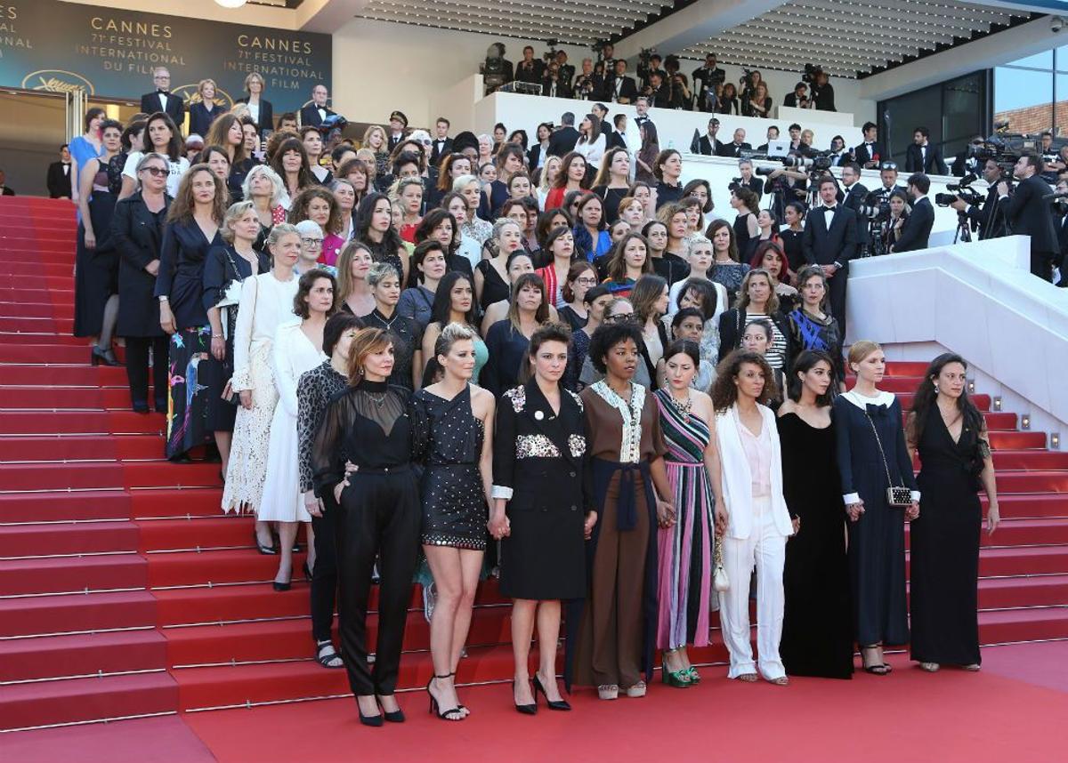 Manifestación silenciosa de mujeres en el Festival de cine de Cannes