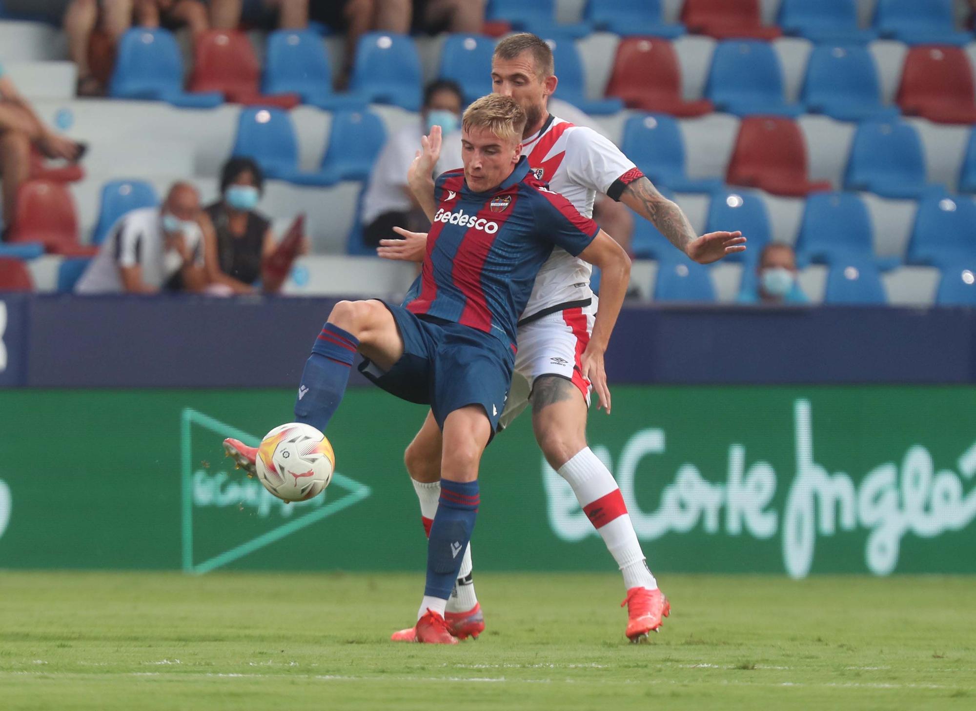 Levante UD - Rayo Vallecano en imágenes