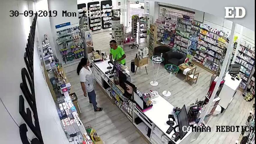 Atraco a una farmacia con un cuchillo en Toscal Longuera