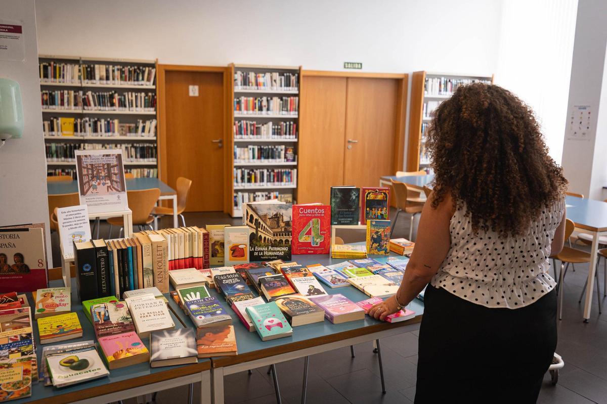 Décima edición de la Suelta de Libros de Santa Úrsula con la participación activa de la ciudadanía. Décima edición de la Suelta de Libros de Santa Úrsula con la participación activa de la ciudadanía.