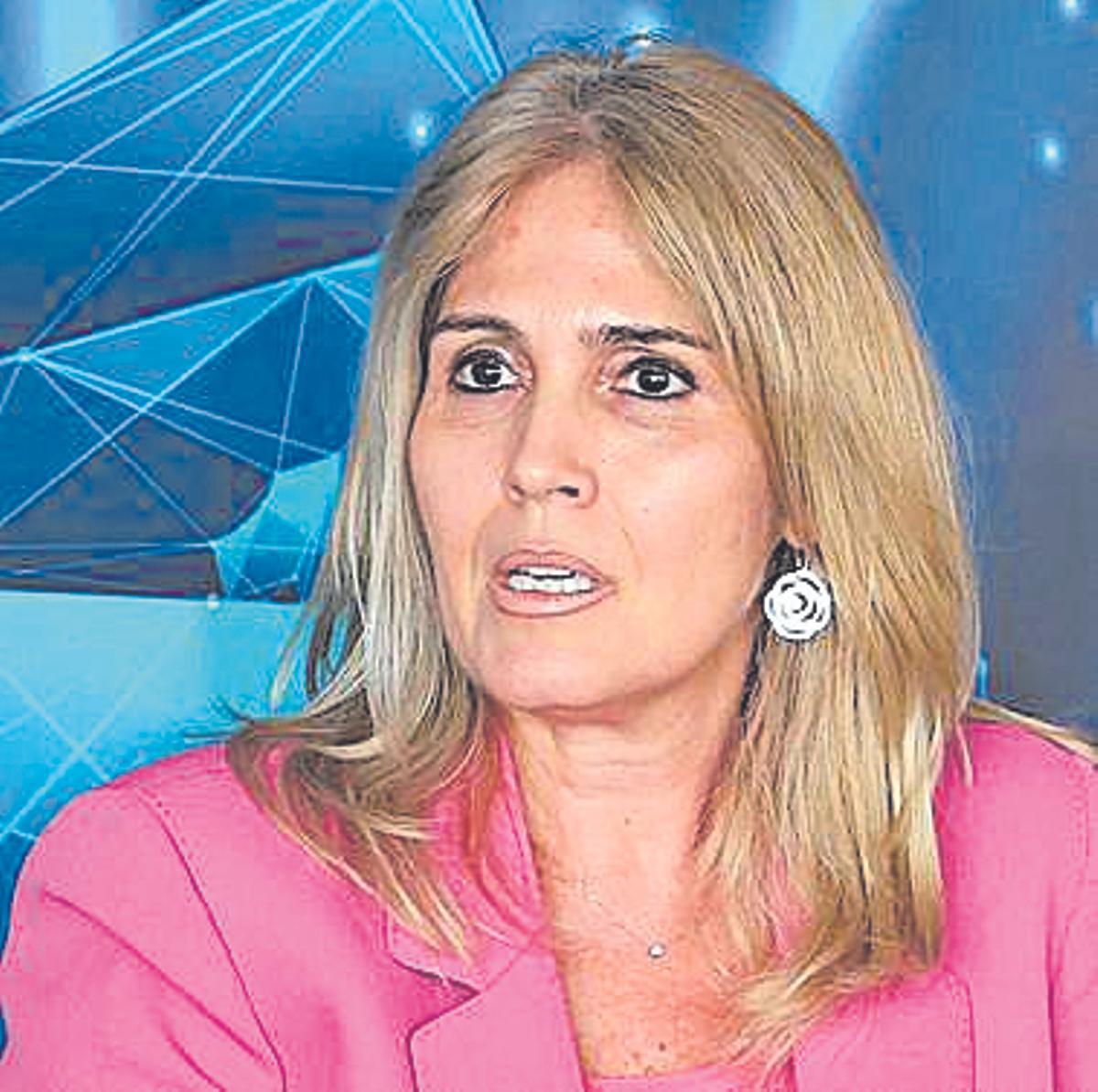 Lucy Amigo, decana del Colegio de Economistas de Pontevedra