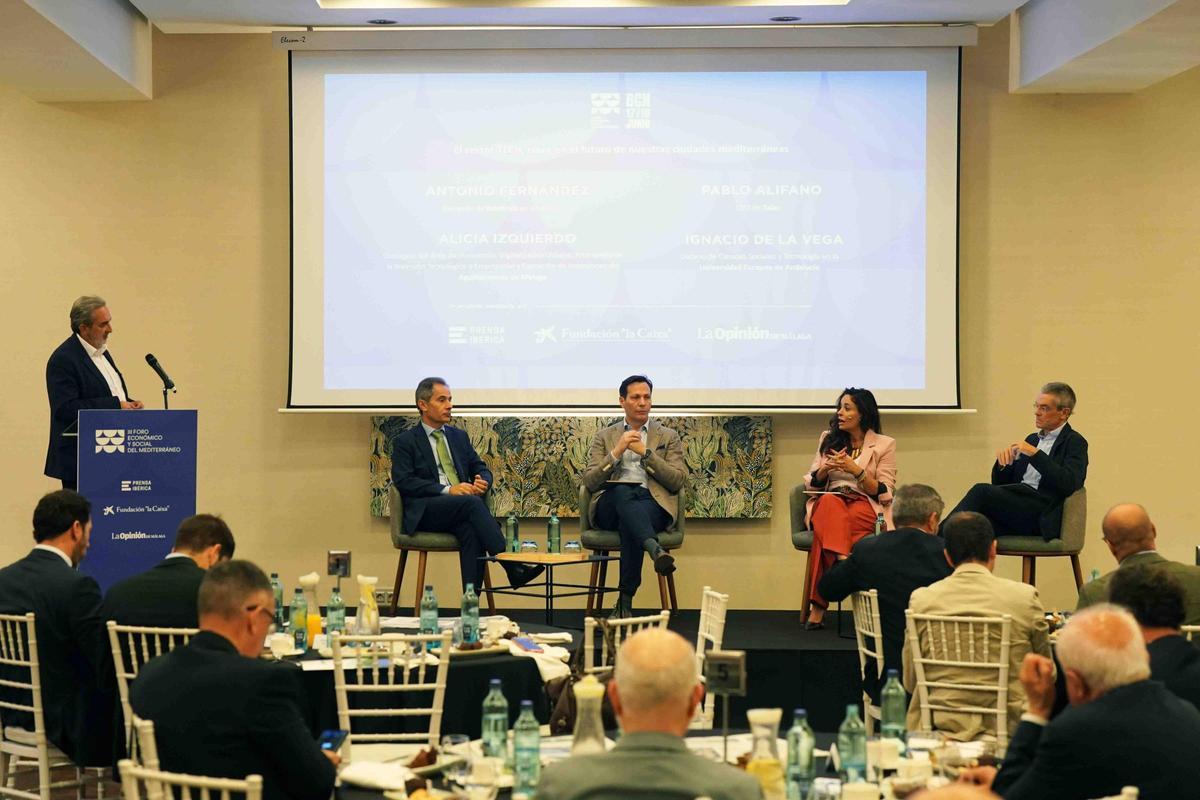 Momento de la mesa redonda de expertos