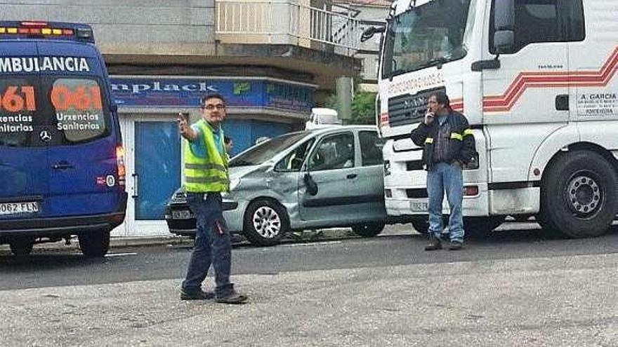 El suceso fue en el cruce entre la PO-551 y la subida a Outeiro.