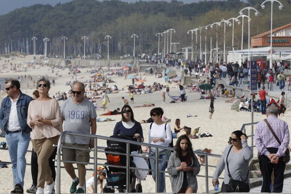 Buen tiempo, calor y manga corta para arrancar la Semana Santa en Galicia