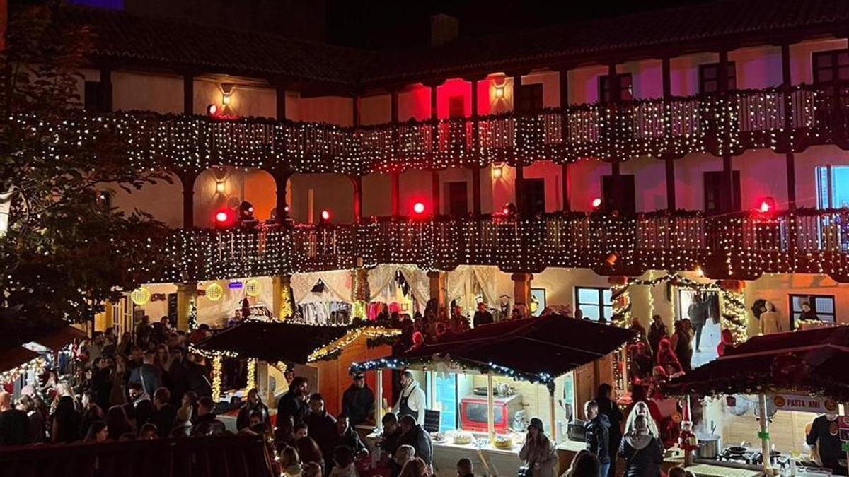 El Mercado de Navidad del Pueblo Español cuenta con espectáculos y atracciones infantiles.