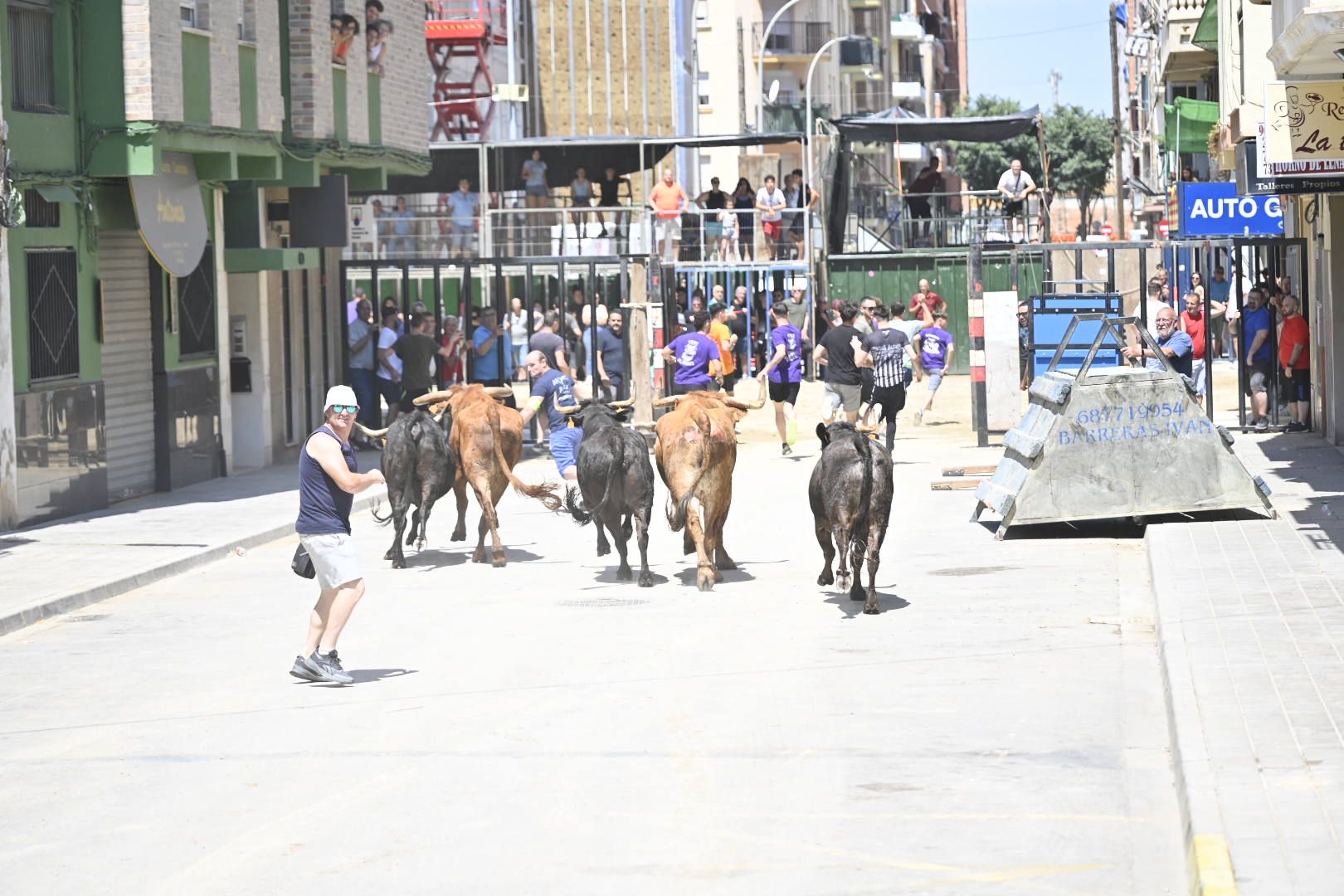 Martes de tradición, toros y fiesta en el Grau por Sant Pere