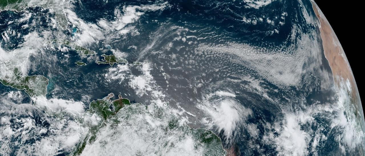 Jamaica y la República Dominicana, bajo alerta por la llegada de la tormenta Elsa