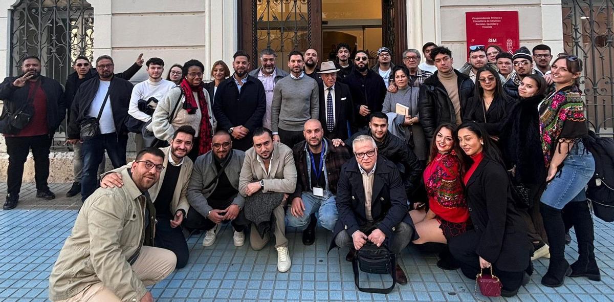 Representantes gitanos en la Generalitat Valenciana.