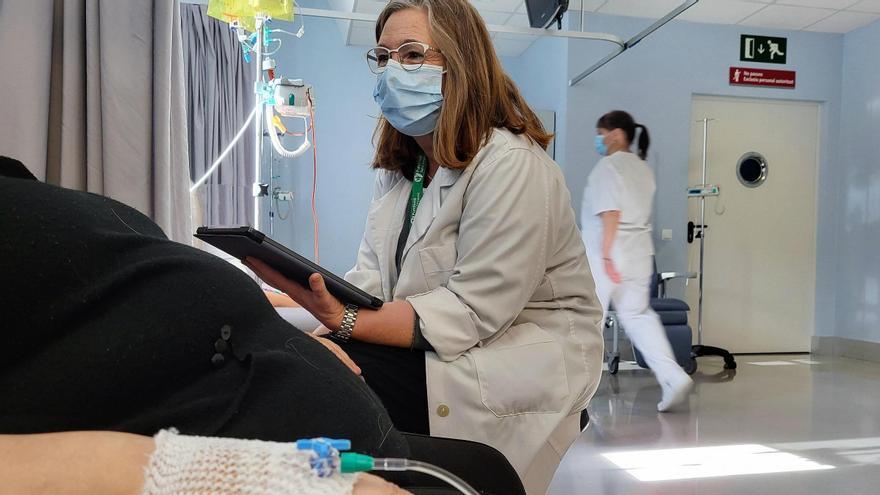 Roses contra el Càncer dona 5.900 € per finançar un estudi sobre podologia oncològica a l&#039;Hospital de Figueres