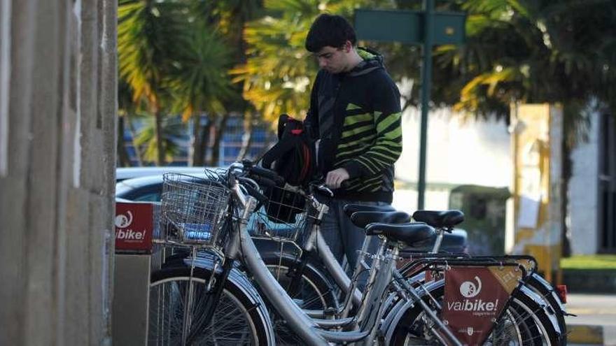 Servicio de alquiler de bicicletas en Vilagarcía. // Iñaki Abella