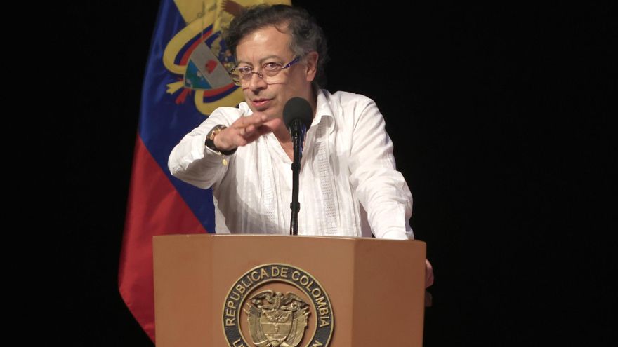 Petro avanza en su consulta popular en medio de acusaciones de &quot;adicción&quot; de su exministro de Exteriores