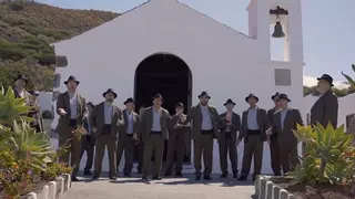 EN AÑO DE BAJADAS. Cantos a la madre isleña de las Nieves y de los Reyes’