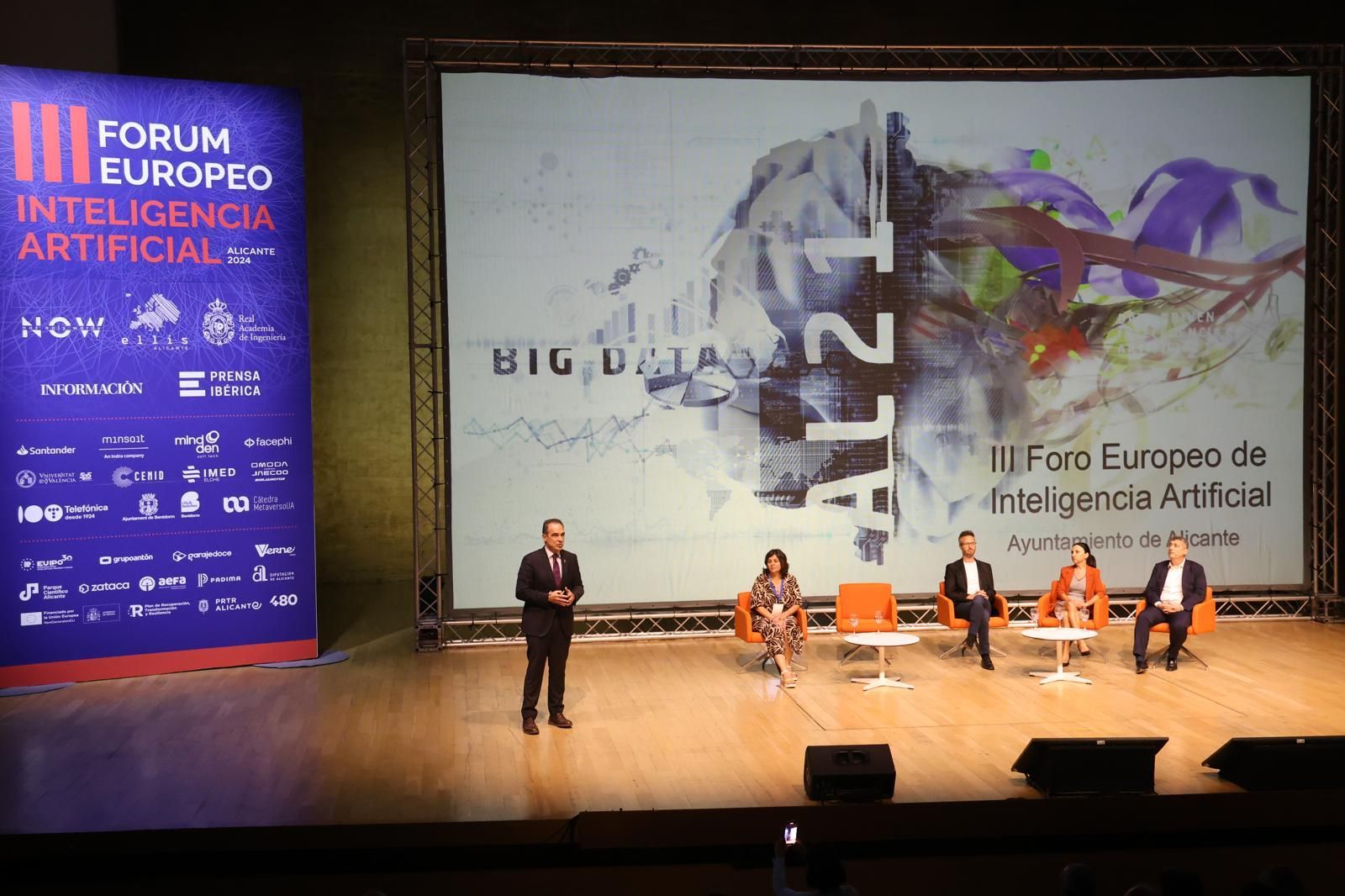 Segunda jornada del III Fórum Europeo de Inteligencia Artificial en Alicante