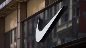 El logo de Nike, en su tienda de Nueva York; la multinacional es una de las protagonistas de los ’papeles del paraíso. 