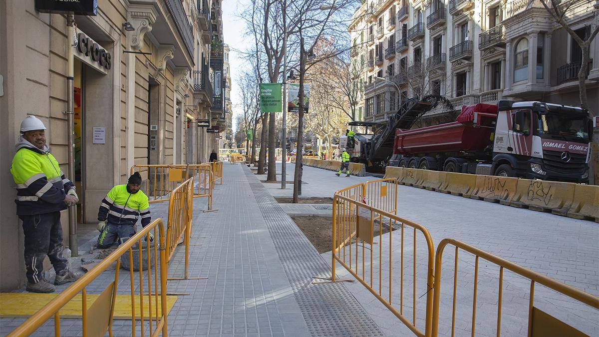 Obras del eje verde de Consell de cent