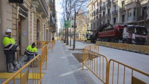 Las obras del eje verde de Consell de cent cambian de fase