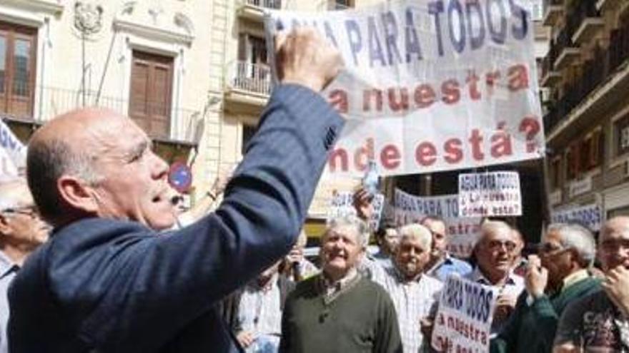 Albacete trae a la Región su lucha por la falta de agua