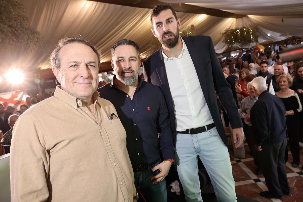Luis Gestoso, Santiago Abascal y José Ángel Antelo.