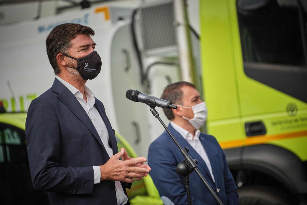 Presentación de la nueva flota de vehículos para la limpieza de Santa Cruz