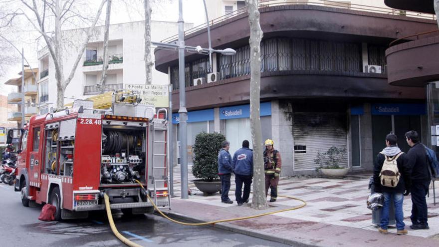 Incendi en una sucursal bancària de Platja d&#039;Aro