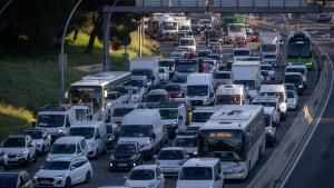 Densificar l’àrea de BCN triplicarà la demanda del transport públic