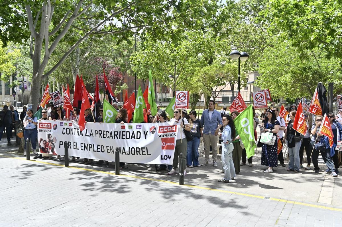 Un momento de la protesta a las puertas del Trovador, este miércoles.