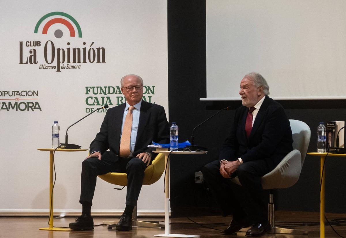 Jaime Mayor Oreja en el Club La Opinión El Correo de Zamora presenta su libro "Una verdad incómoda. Testimonio de una época: contra el silencio y la mentira