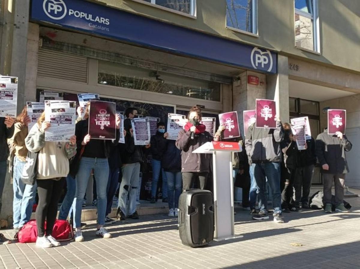 Absolts 6 membres d’Arran acusats de desordres a la seu del PP de BCN