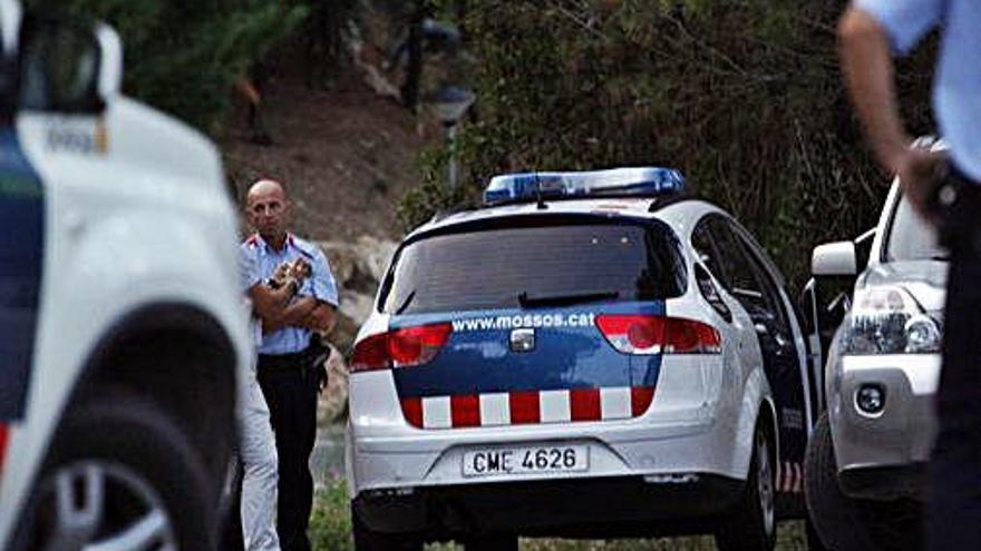 Agents dels Mossos a Begur, en una imatge d&#039;arxiu