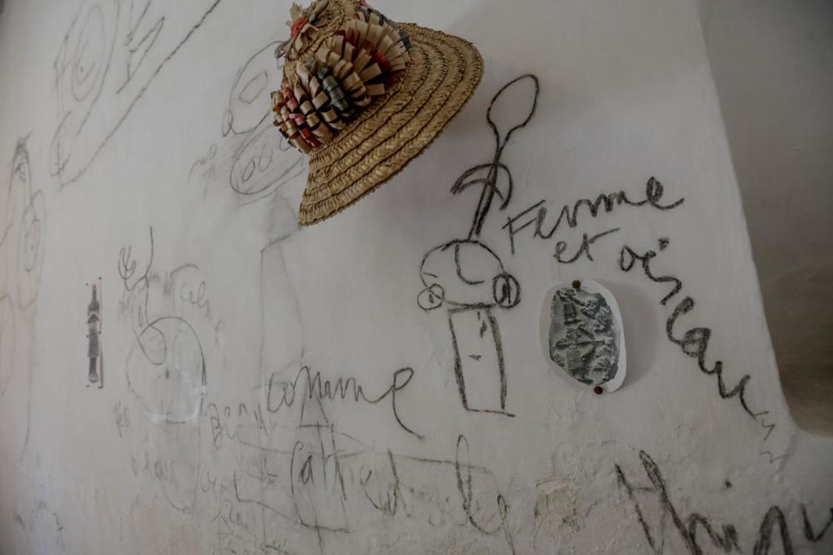 Presentan los grafitos de Miró en Son Boter