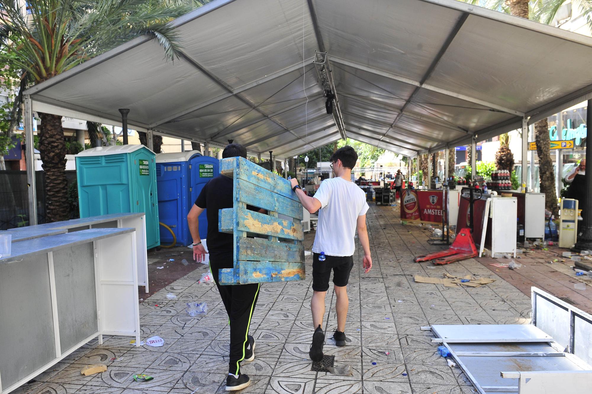 Hogueras, el día después, recogida de racós y barracas