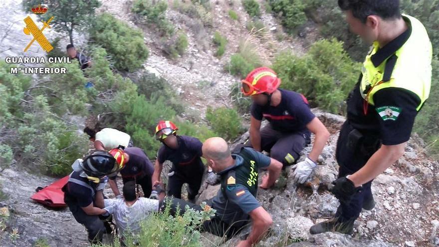 Muere un escalador de 51 años tras una caída en una zona montañosa de Carcabuey
