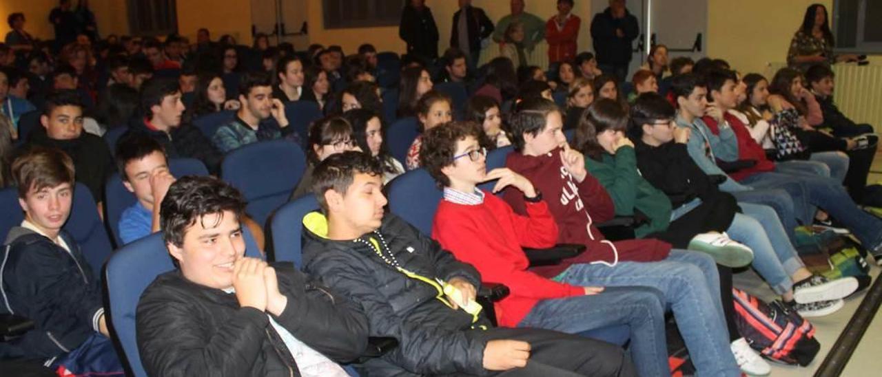 Público durante la charla.