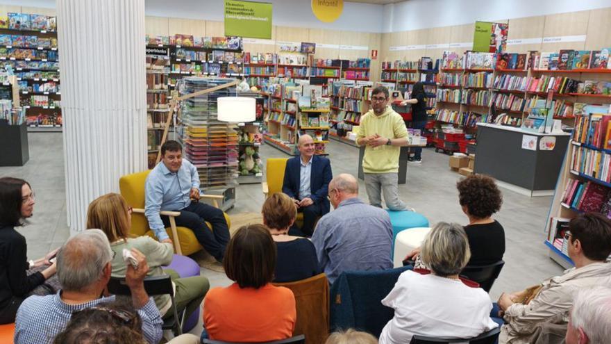 Un moment de la presentació del llibre.