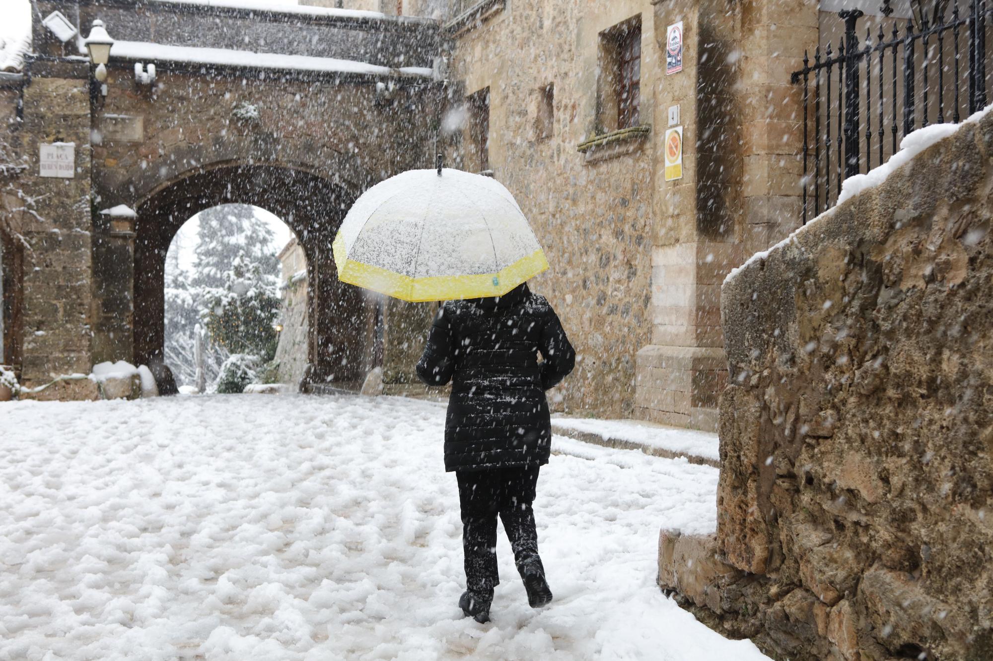 Malerisches Mallorca: Valldemossa im Schnee