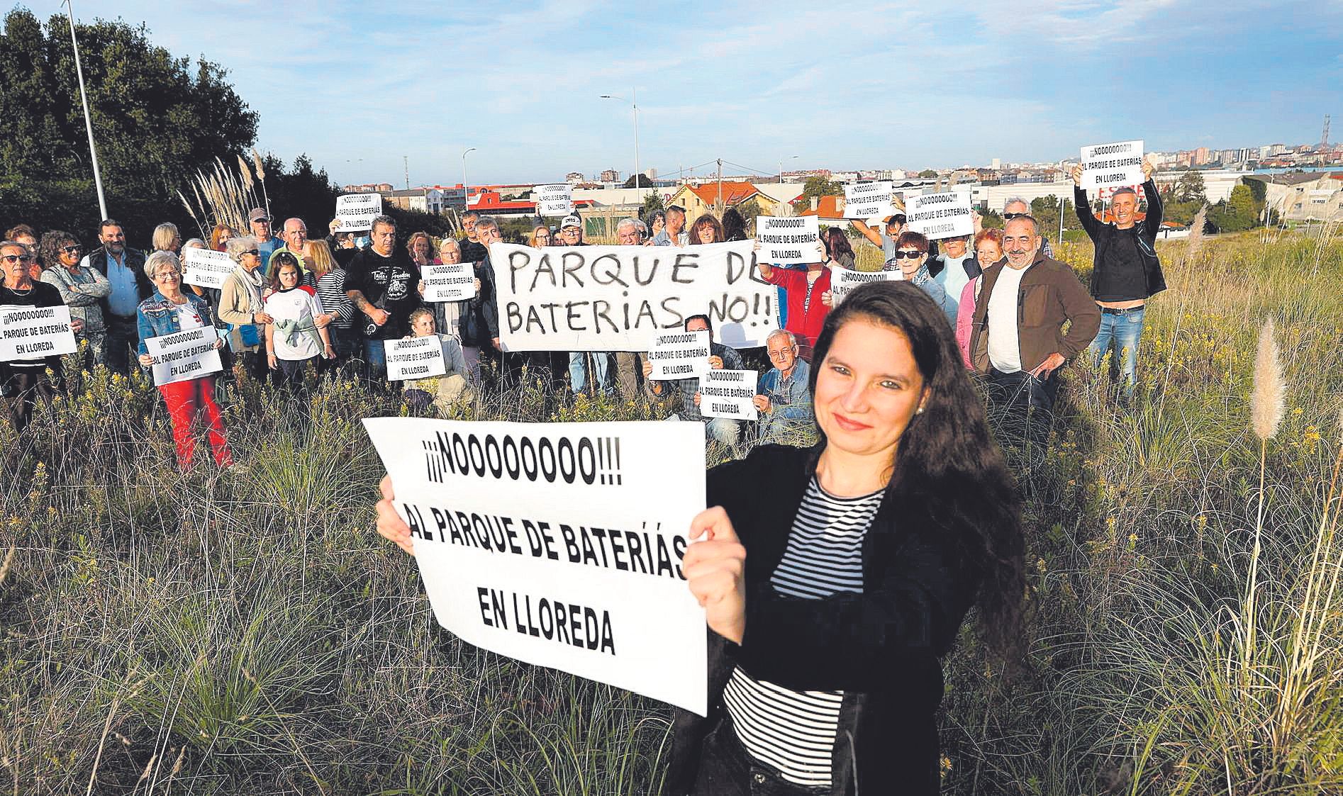 Los vecinos de Tremañes, en pie de guerra contra los parques de baterías (en imágenes)