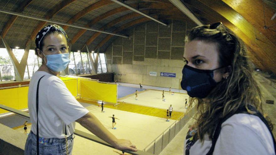 La alcaldesa de Santa Cruz de Tenerife, la socialista Patricia Hernández, y la edil de Deportes, la socialista Elena Mateo.