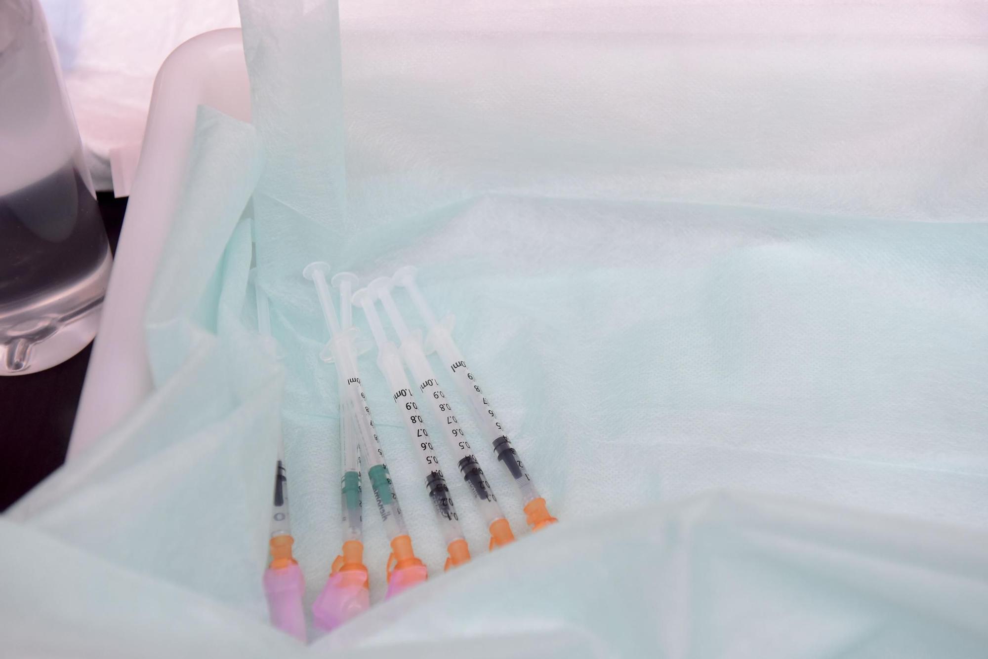 Vacunación en la residencia Torrente Ballester