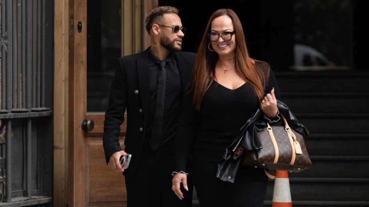 Neymar y Nadine Gonçalves, su madre.