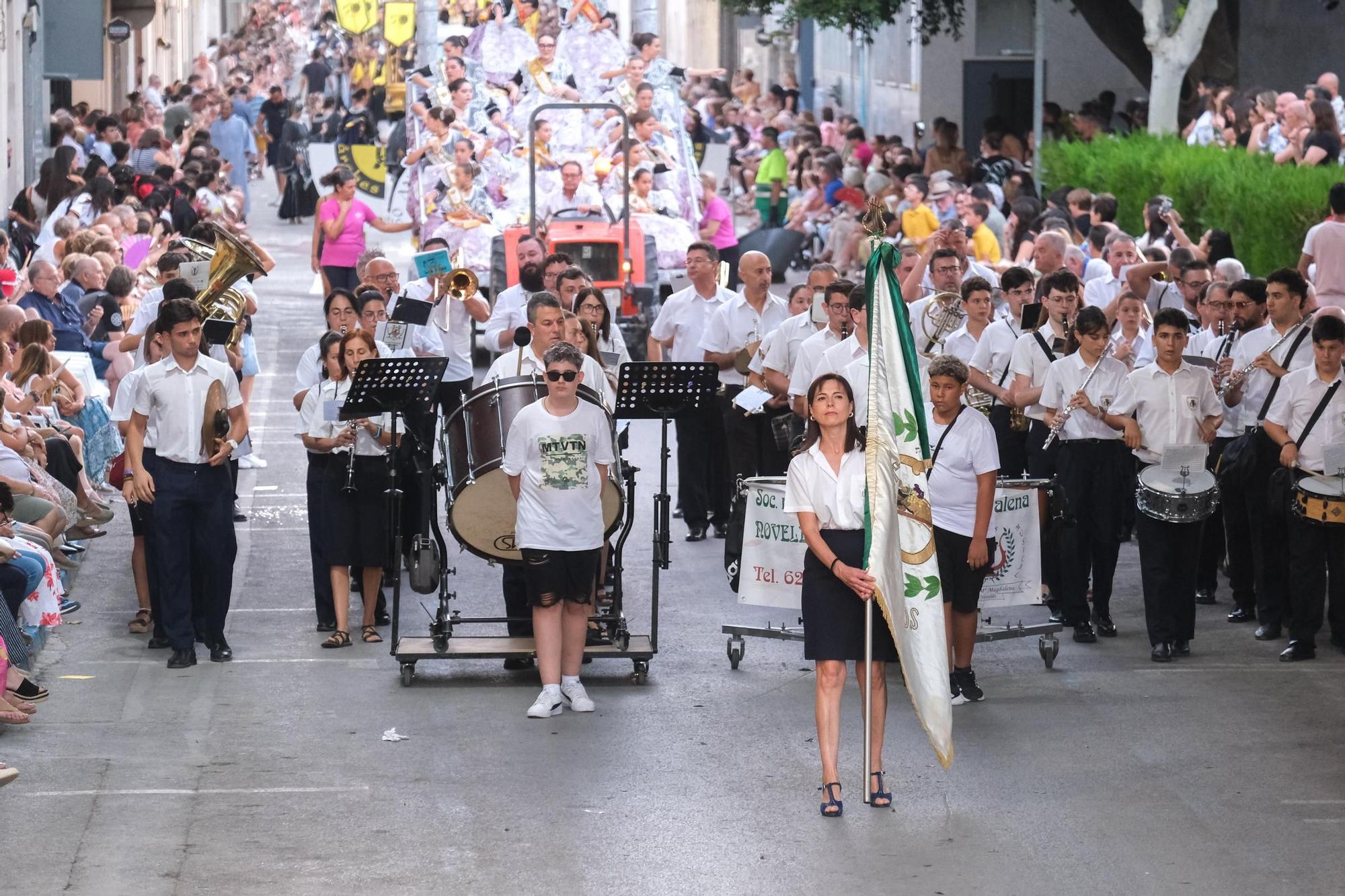 La Entrada Mora de las fiestas de Novelda, en imágenes