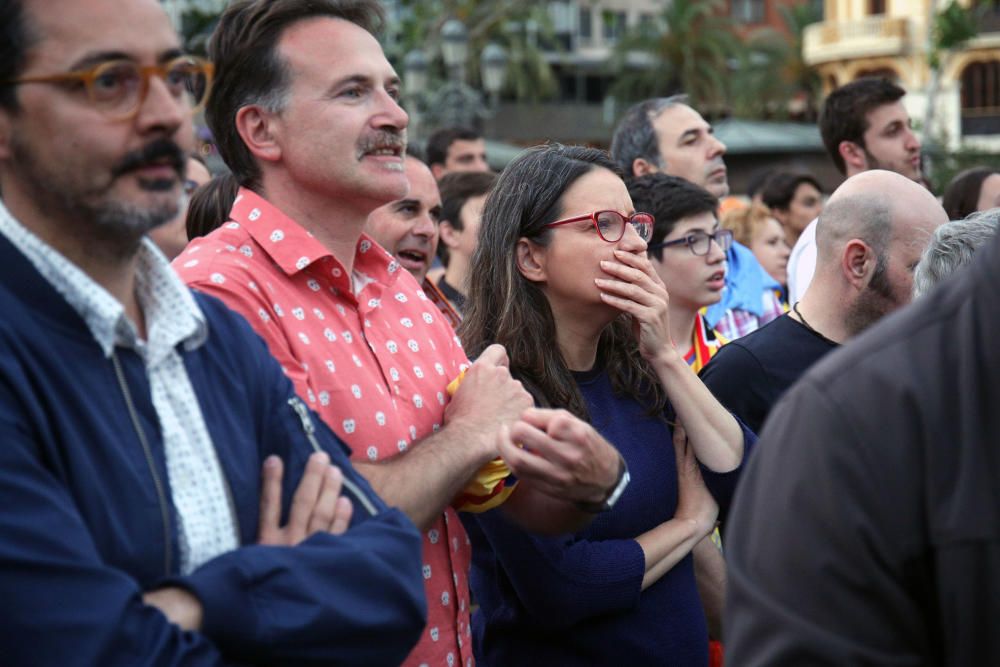 Ambiente en la plaza del Ayuntamiento de València