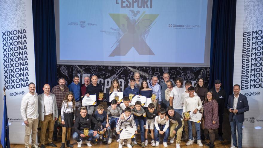 La gala del deporte premia a los atletas de montaña Joan de Déu Martines y Verónica Jerez como los mejores de 2023