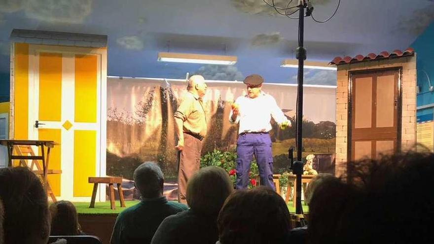 El centro rural del Monte Areo se abre al teatro