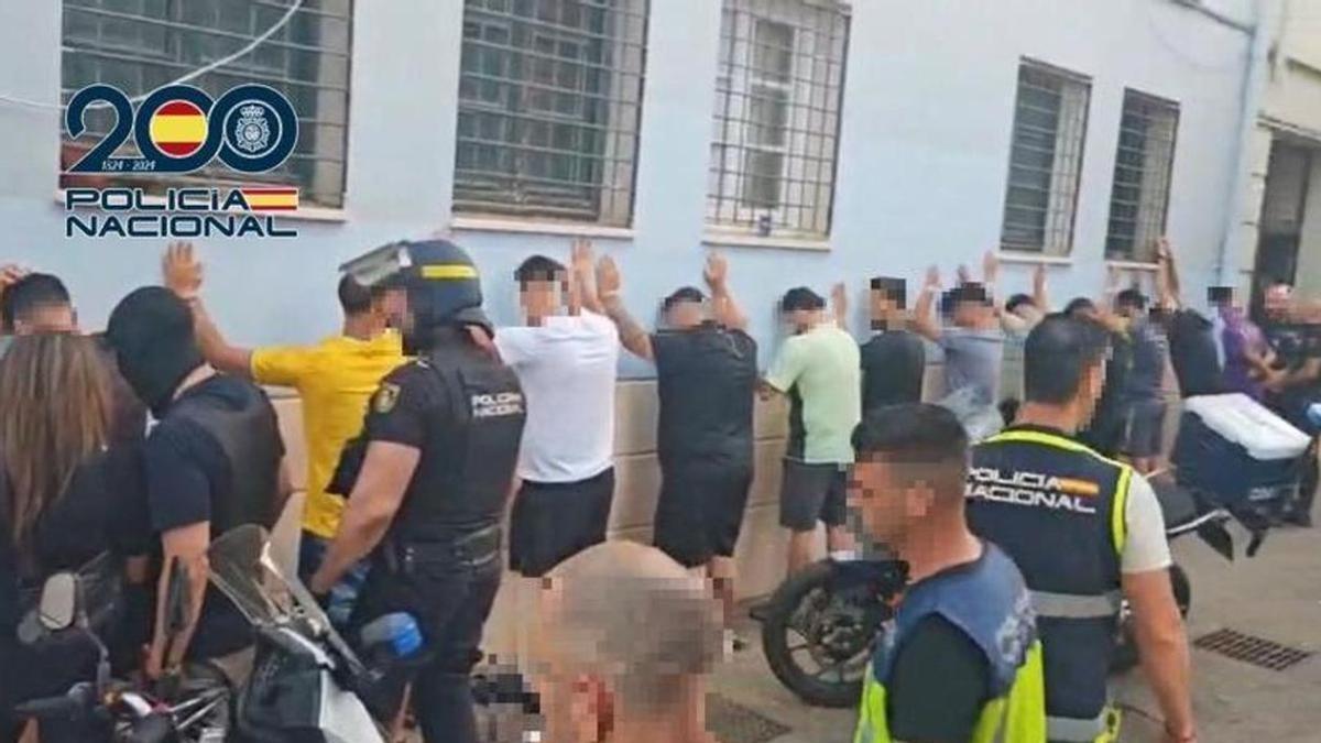 La Policía Nacional detiene diez miembros de un clan tras una reyerta multitudinaria