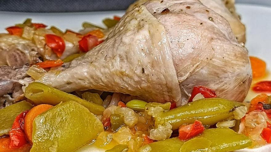 Pollo con verduras al vino Manzanilla