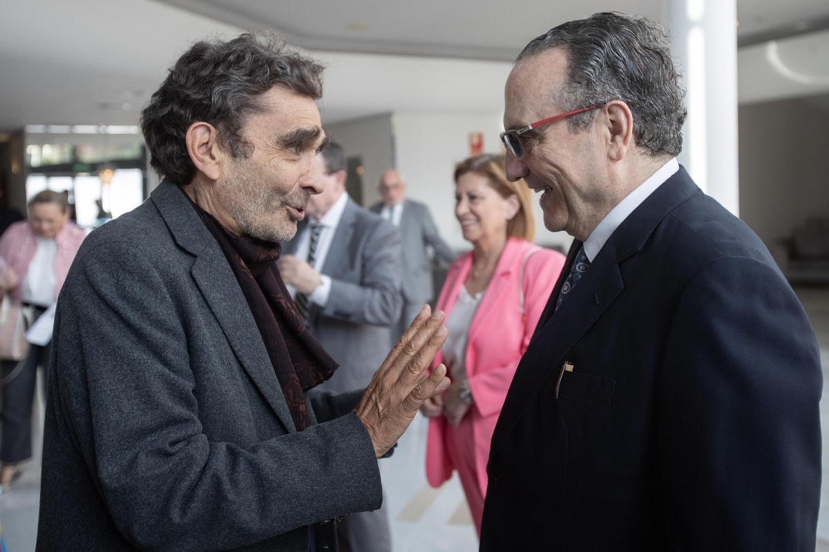 Un recorrido en imágenes por los 50 años de la marca gallega Adolfo Domínguez Un recorrido en imágenes por los 50 años de la marca gallega Adolfo Domínguez
