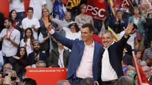 Pedroo Sánchez y Jaume Collboni, durante el acto de campaña de este jueves.